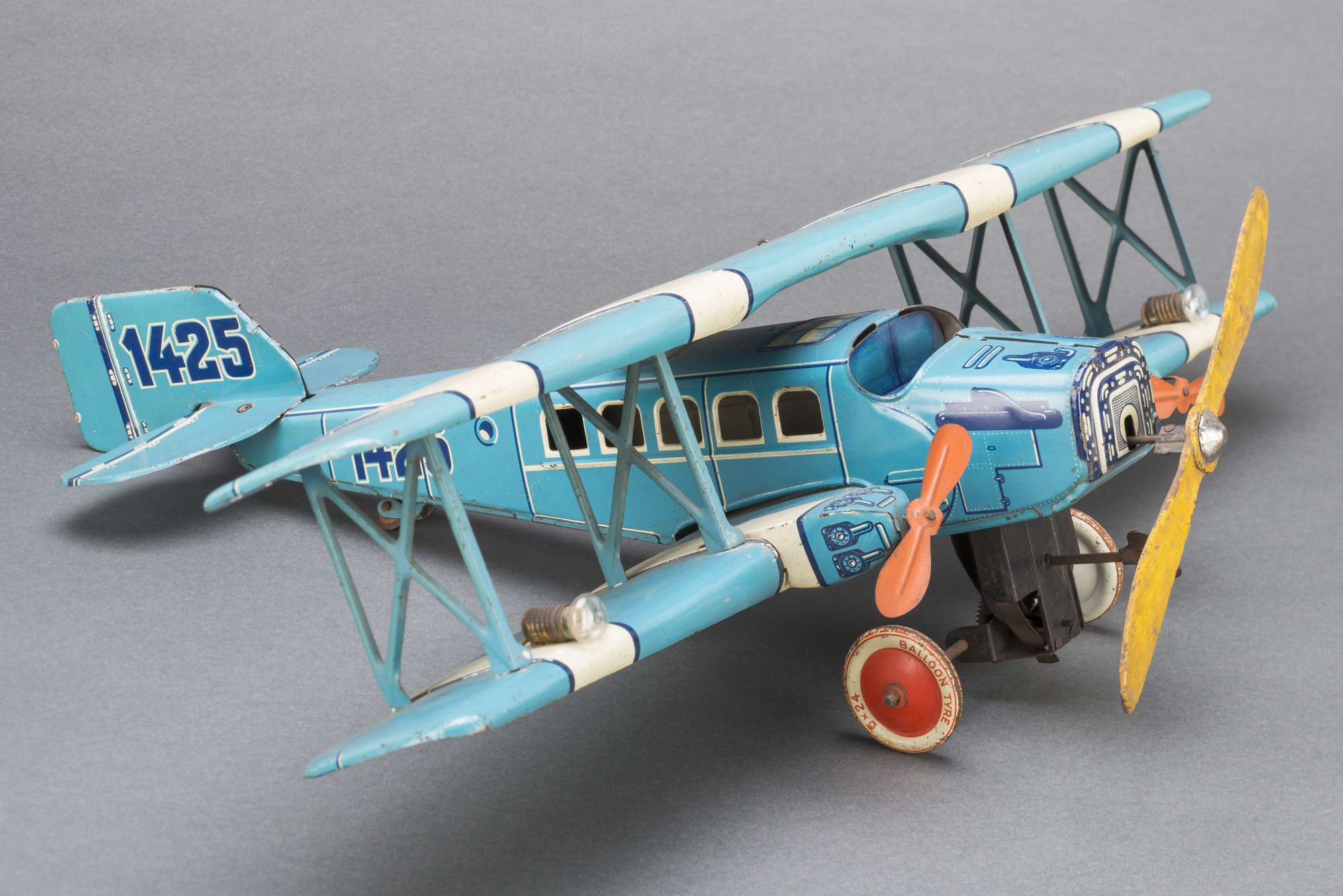 Petite Miniature Avion de Guerre Réplique Biplan Maquette Aerienne